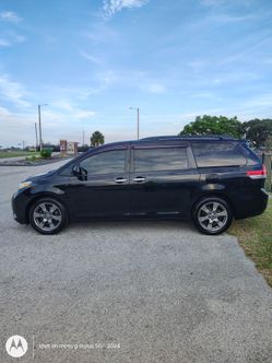2011 Toyota Sienna le