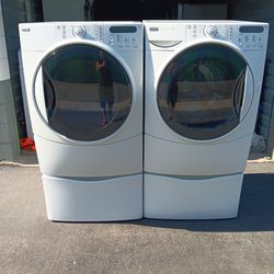 Kenmore Elite Smart Washer And Gas Dryer Set With Pedastals 