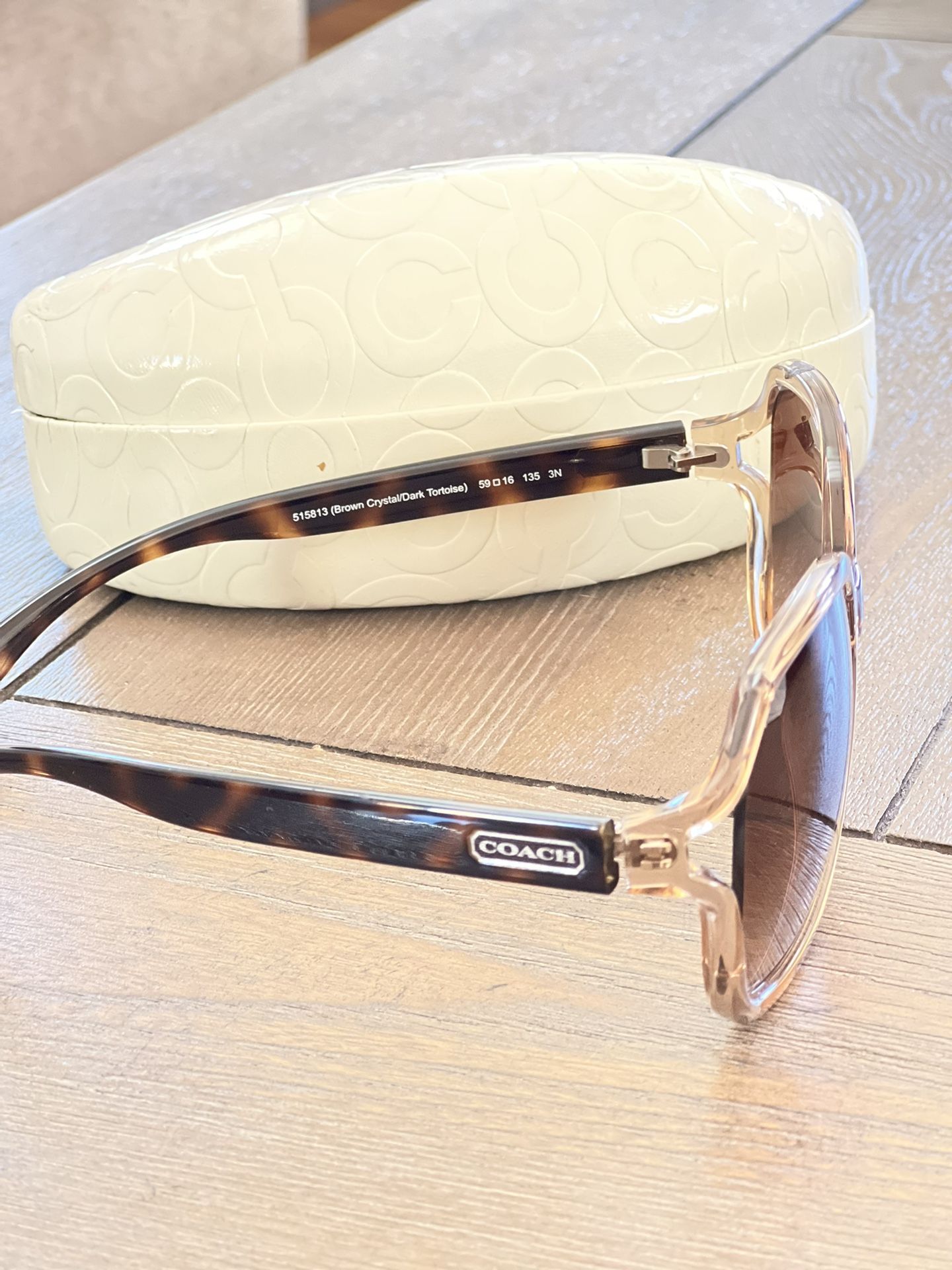 Coach Sunglasses HC 8088 L927 Selma for Sale in Torrance, CA - OfferUp