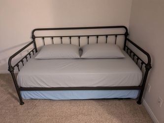 Knox II Metal Twin Daybed With Revive Pop Up Trundle