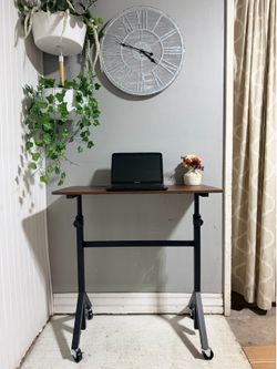 Small desk, Escritorio pequeño ,  standing desk, adjustable height desk