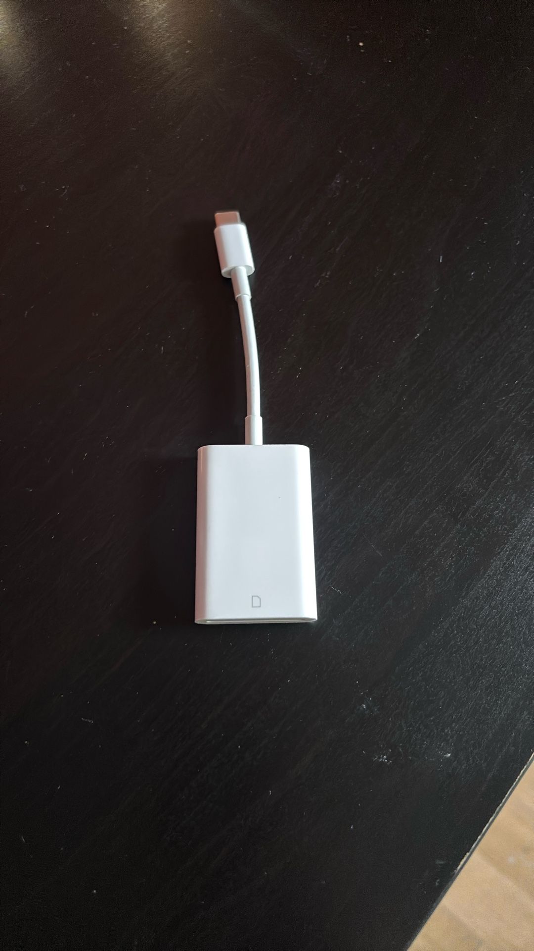 Apple USB-C SD CARD READER