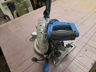 Kobalt single bevel compound mitre saw
