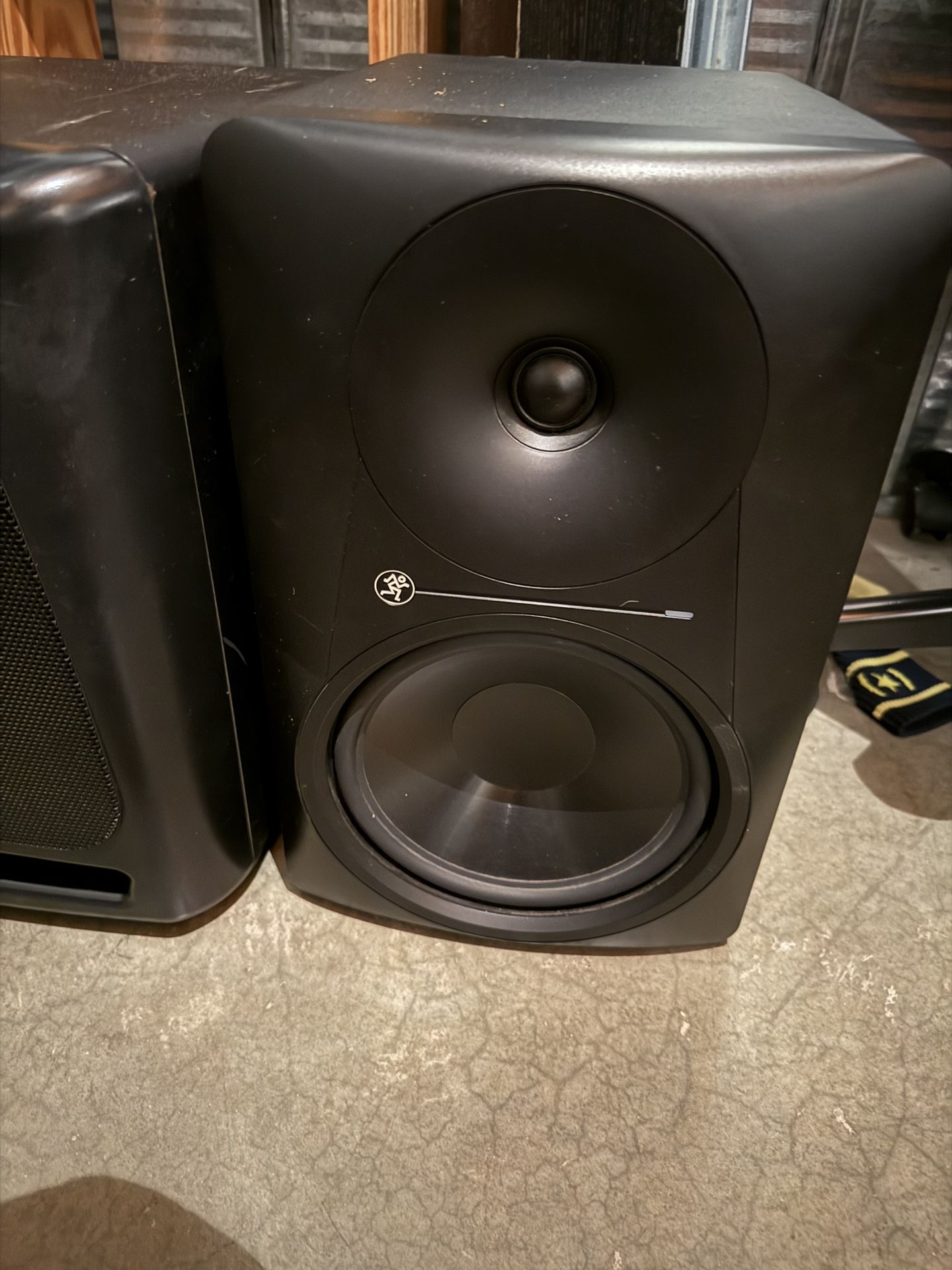 Mackie Monitors And Krk Sub Bass