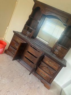 Vintage dresser