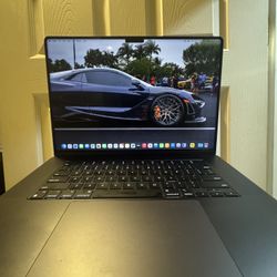 Apple 2023 16 inch MacBook Pro with Apple M3 Pro chip