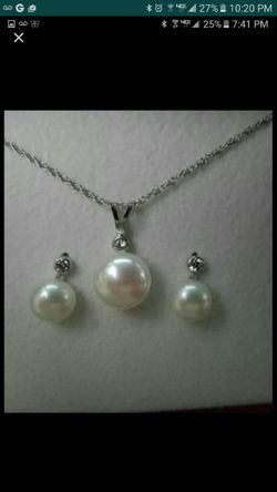 Sterling silver pearl necklace and earrings, VALENTINES DAY