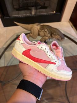 Travis Scott c Jordan 1 Low Tropical Pink 2Y