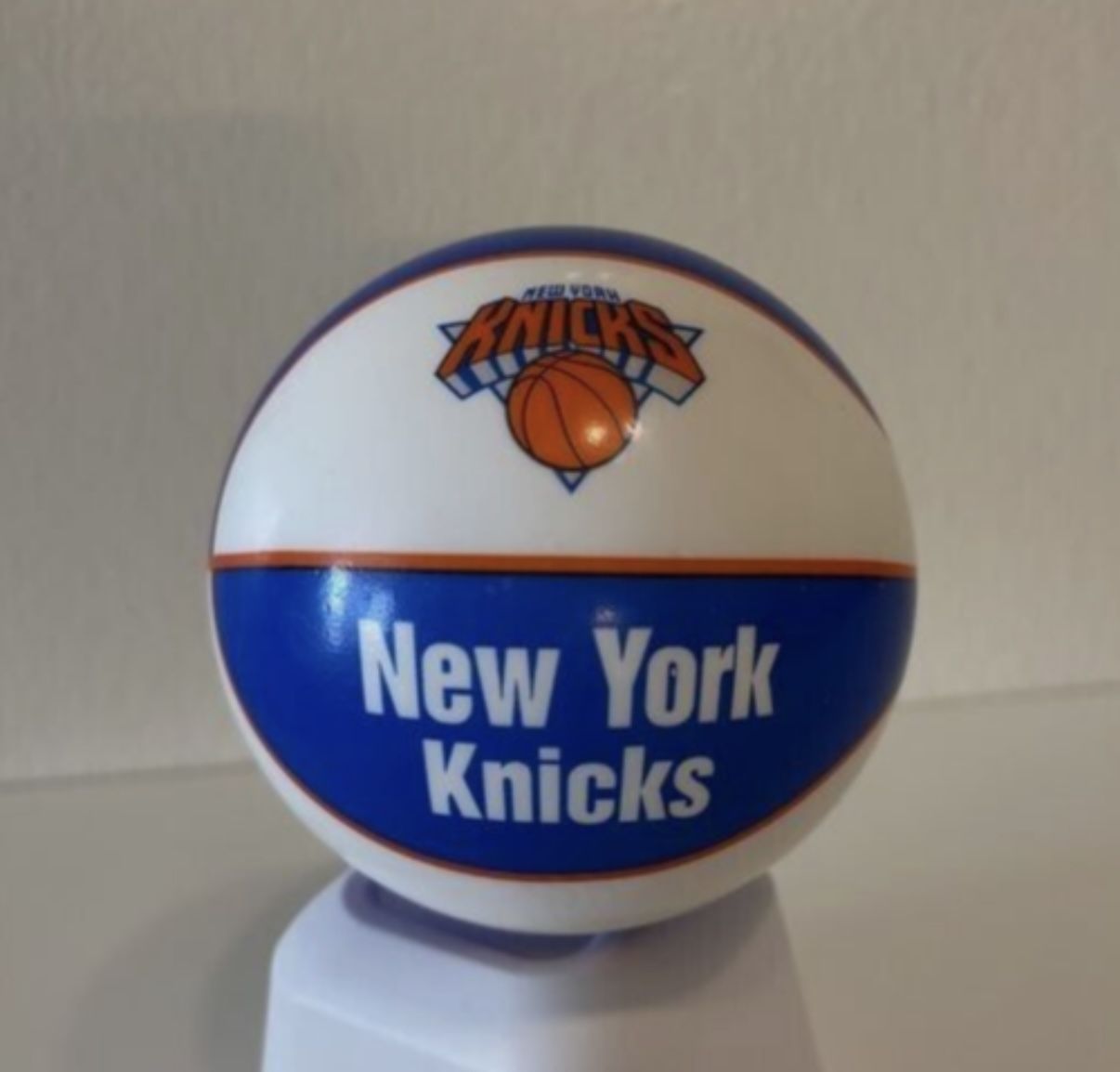 NBA Licensed 4" Mini Basketball Bouncy Arcade Prize Smash N Win New York Knicks