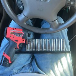 Milwaukee M12 1/4 Impact Driver W/ 2.0 And 3/8 Sockets Metric