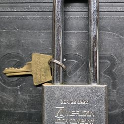 American Lock 3" Vertical Shackle Clearance