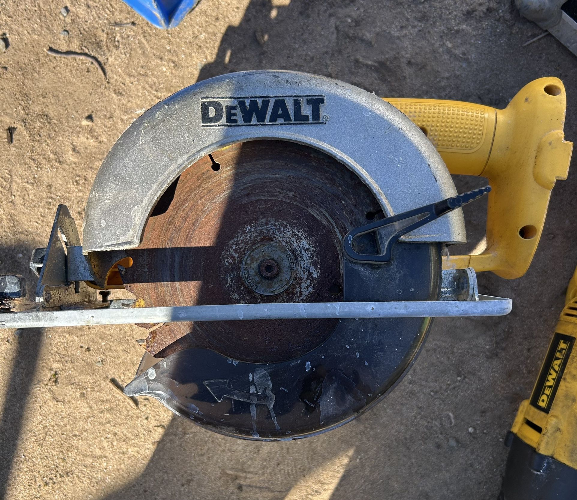 The item is a Dewalt DW939 18V Cordless Circular Saw (tool only).