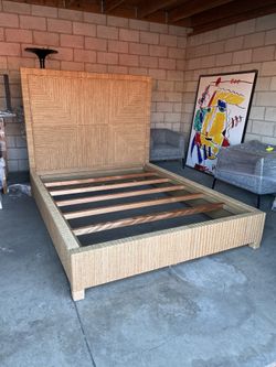 ✨Queen Size Natural Wicker Rope Bed-frame ✨ ($10 Delivery )