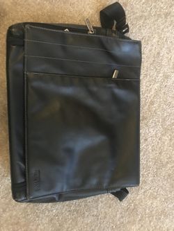 Kenneth Cole Leather Messenger Bag