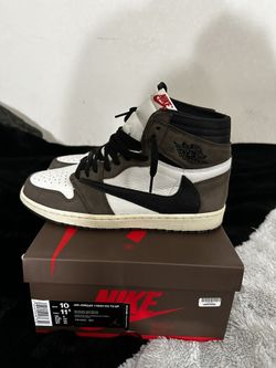 Travis Scott Jordan 1