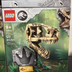 LEGO Jurassic World T-Rex Skull Fossil Set (76964) – Brand New
