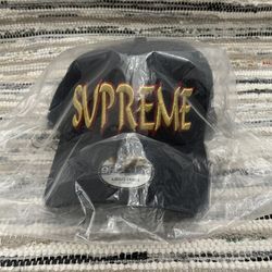 SUPREME Sharp Spellout Adjustable New Era