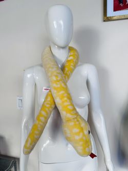 💛 Britney-Inspired Yellow Snake Boa