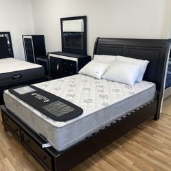 Chylanta Black Queen Sleigh Storage Bedroom Set / 4pc