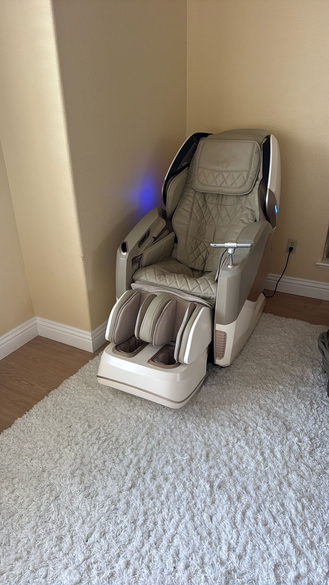 Osaki 4D Maestro LE 2.0 Massage Chair – Like New, Must Sell!