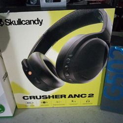 Skullcandy Head Phones  Crusher Anc 2.  And G502 And Other Headphones For Gaming 
