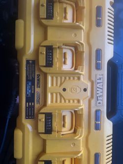 Tools ⚒️ chargers Dewalt Fast