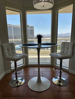 2 New high chair