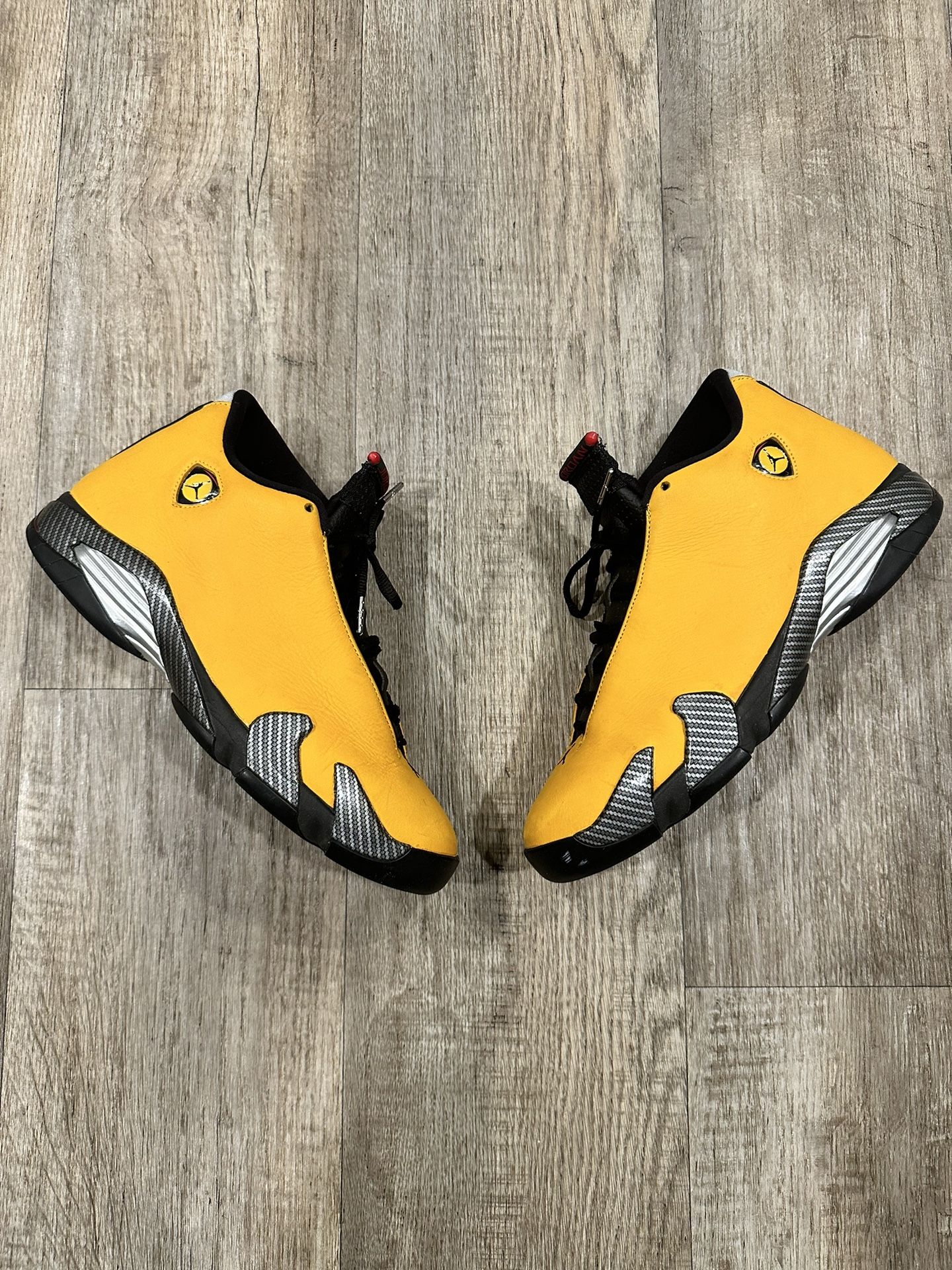 Ferrari Jordan 14 University Gold