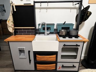 Kids Play Kitchen