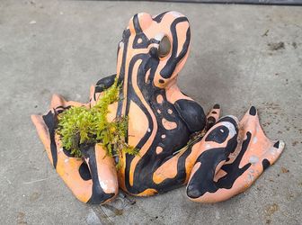 Cute Resin Orange & Black Frog Garden Statue