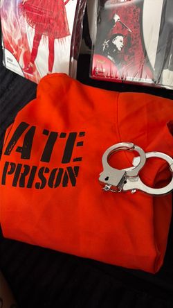 Inmate costume