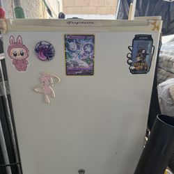 Frigidaire Mini Fridge 