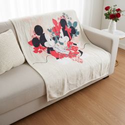 Mickey & Minnie Throw Blanket (Twin) 
