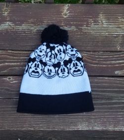 Oldie/Vintage Mickey Mouse Knitted Hat