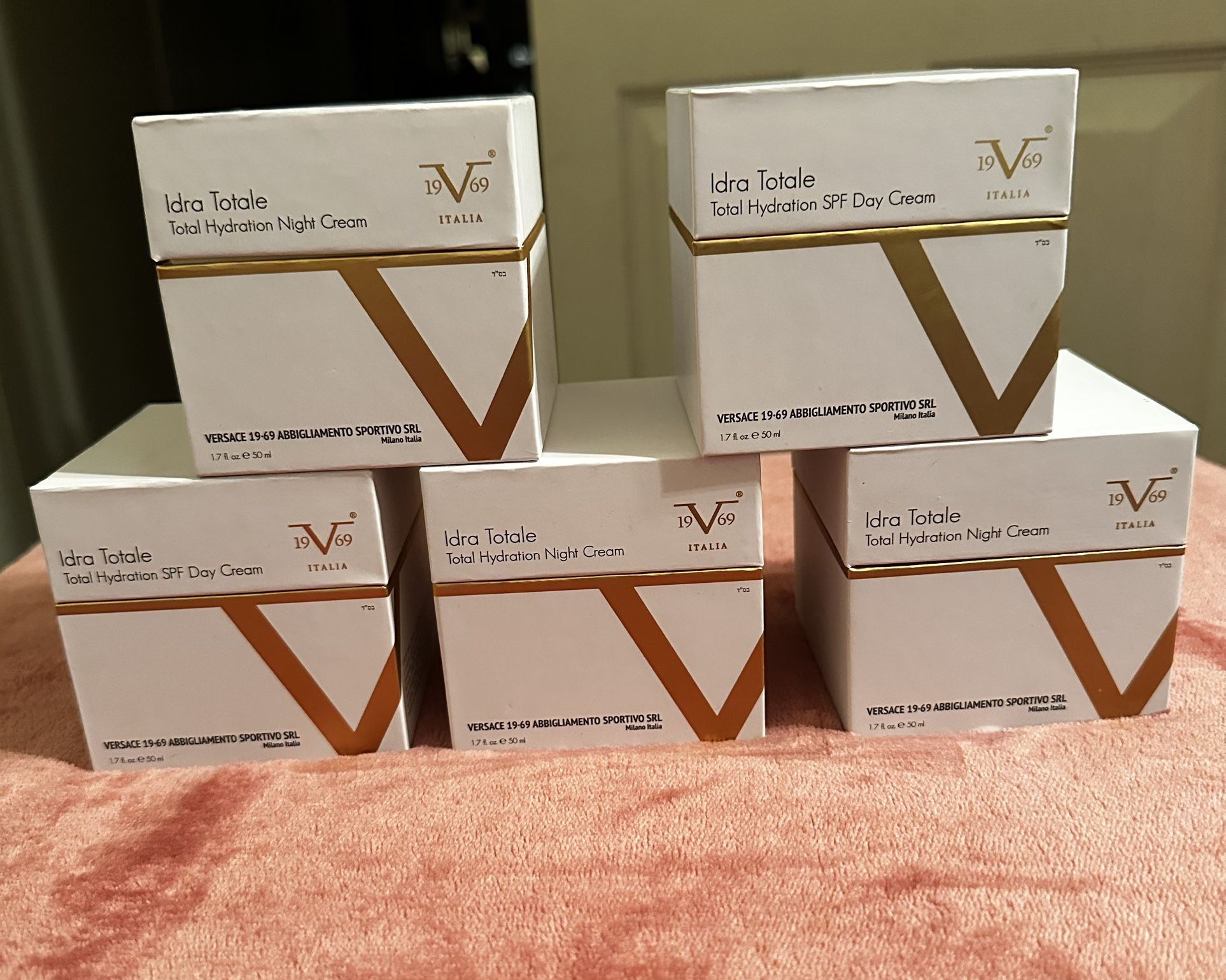 Versace Total Hydration SPF Day Cream
