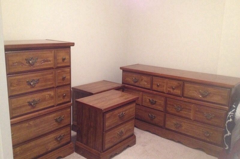 Oak Queen Bedroom Set