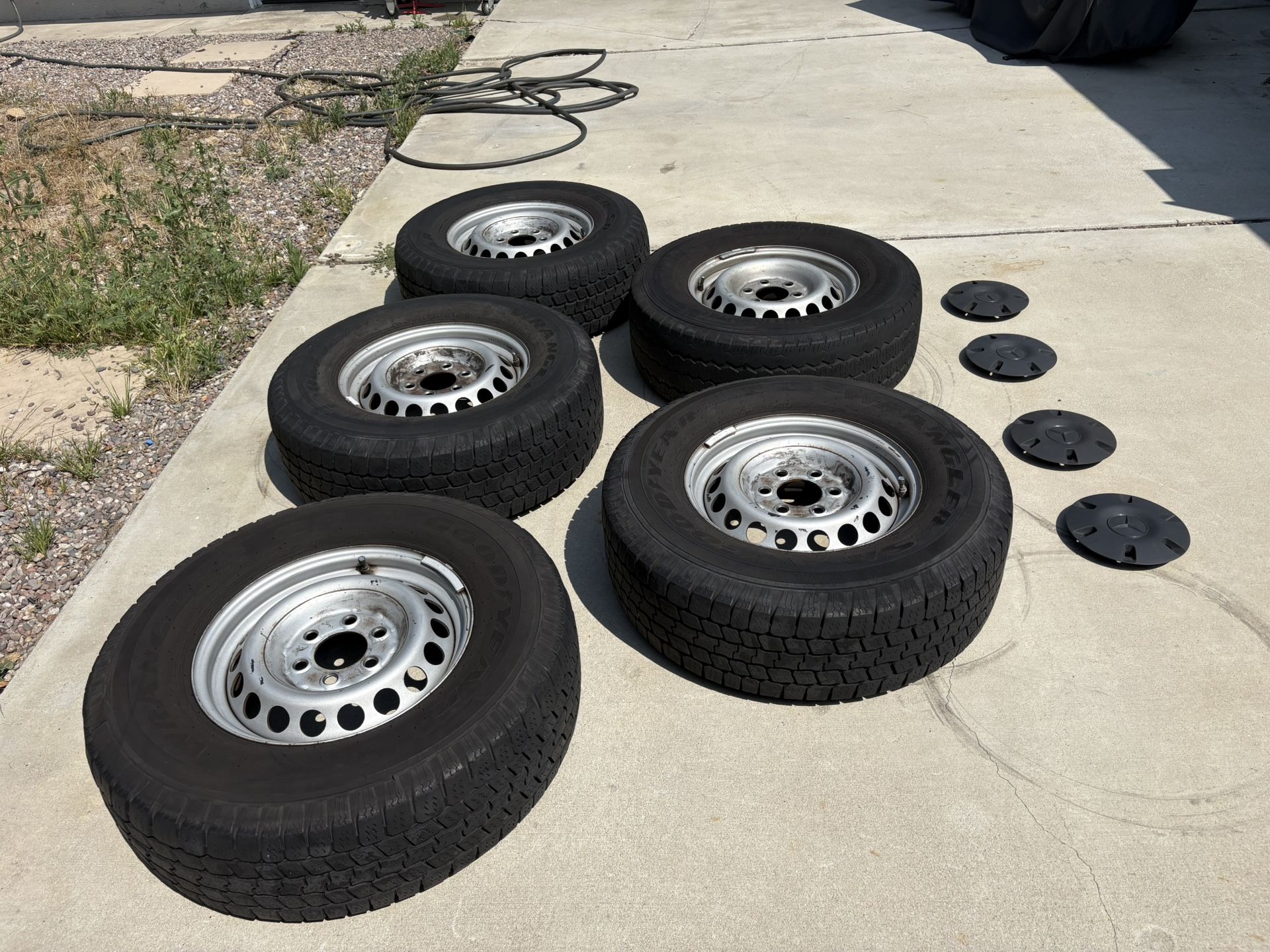 Sprinter Runs And Tire Cups
