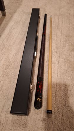 Pool cue with hard case