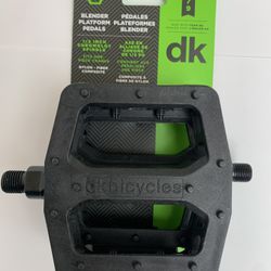 Plastic Black Dk Brand Bike Pedals Size 1/2 Inch 