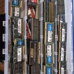 Assorted DDR3 SODIMM 8GD Stick