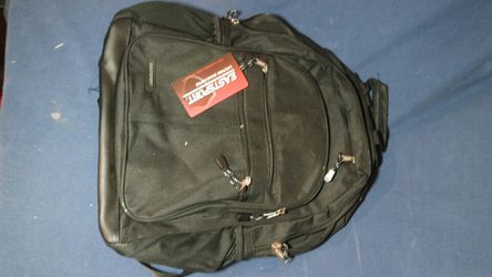 LA Dodgers Dooney & Bourke Medium Murphy Backpack for Sale in Oxnard, CA -  OfferUp