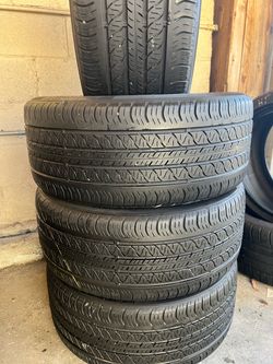 Tengo 4 llantas 235/40R19 96W CONTINENTAL PROCONTACT RX