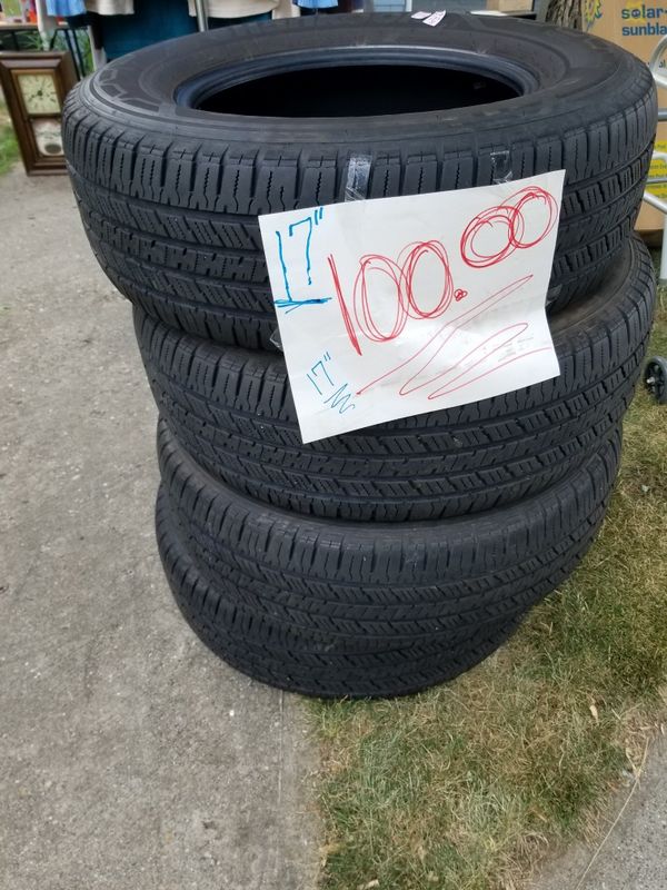 17 Inch tires, set of 4 Hankook P245/70R17108T Truck Tires for Sale in