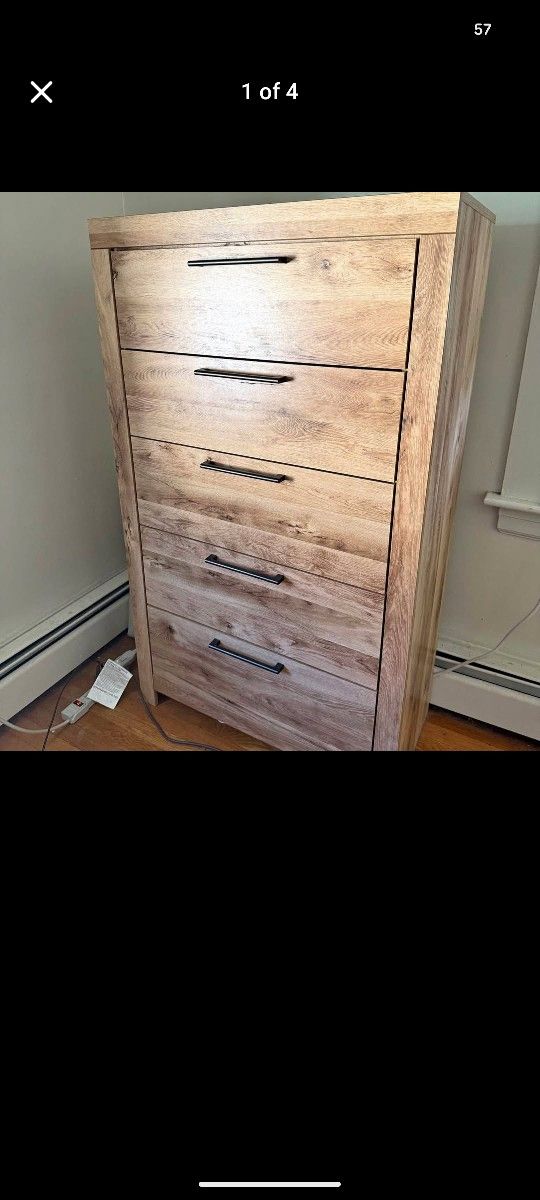 5 Drawer Chest Jordan's Furniture