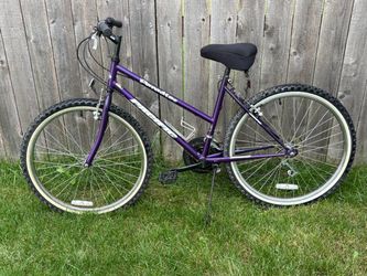 26” Lady’s Pacific Paradise 18 speed bike