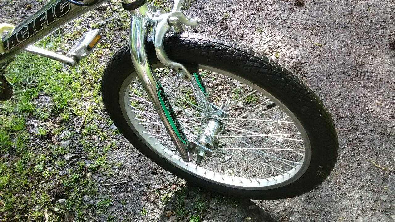 Pacific nemesis cheap bmx bike