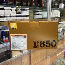 Nikon D850 (Limited Time Offer)