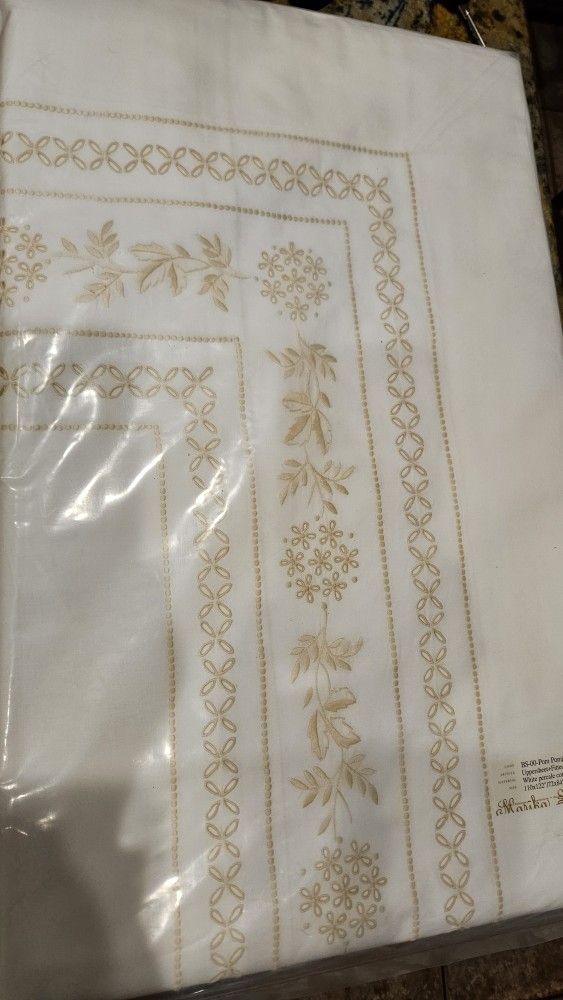 Brand New Italian Bedding Sheets.