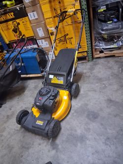 DEWALT GAS LAWM MOWER SELF PROPELLE