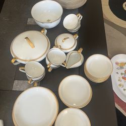 Noritake Japan Dinner Set